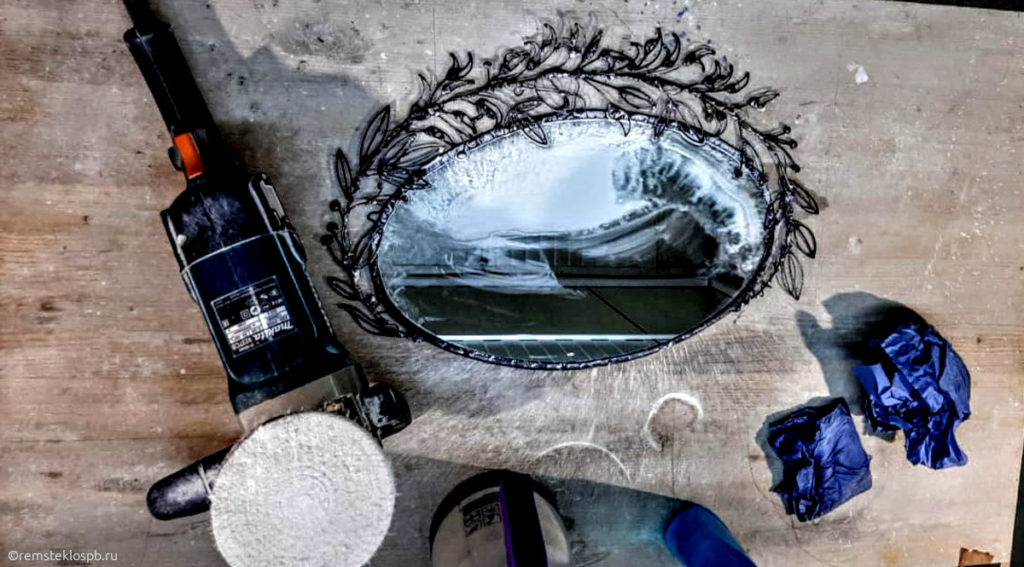 Полировка зеркала ручной работы