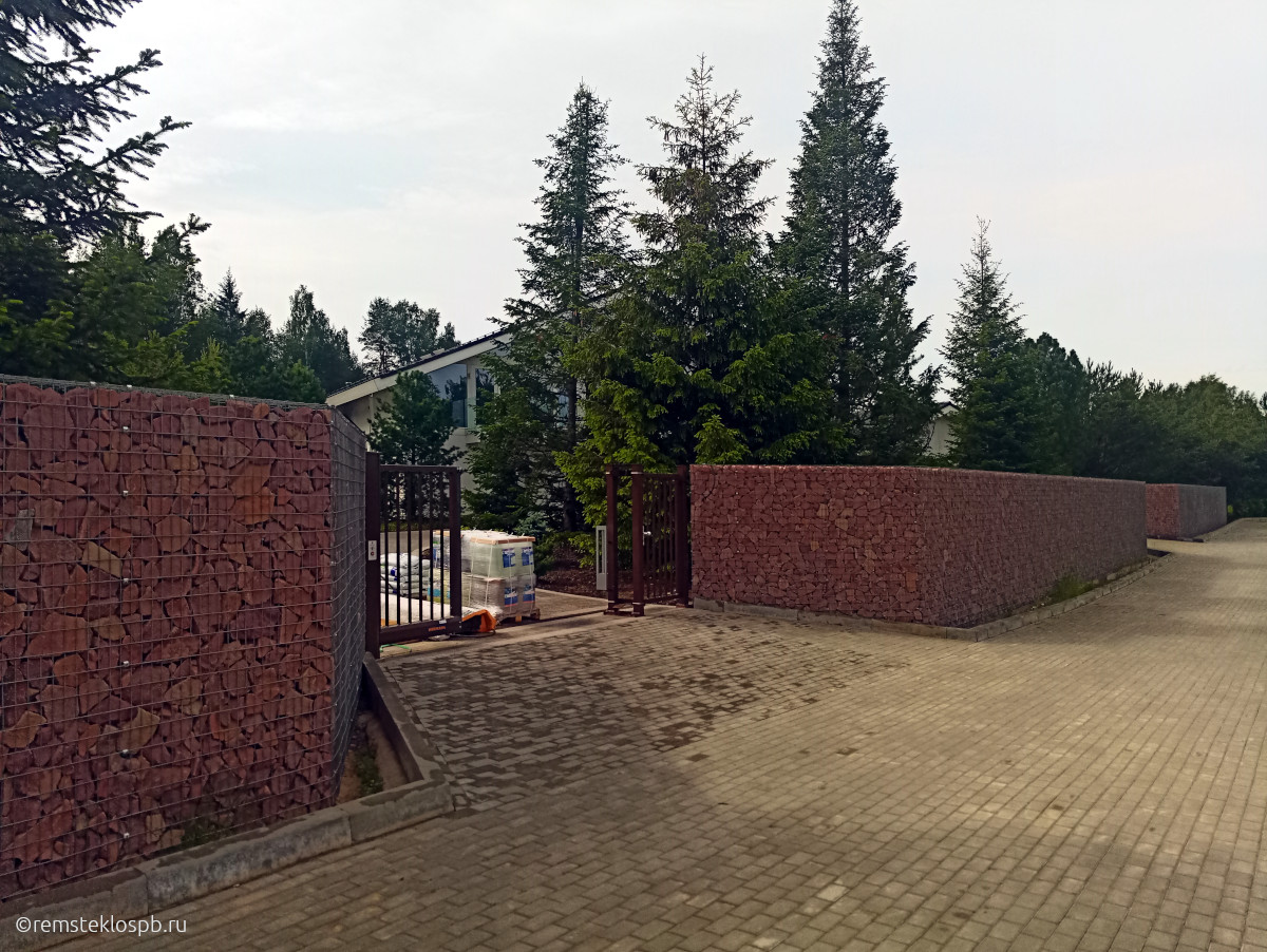 Полировка фасадного остекления в Osko Village
