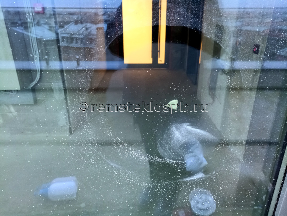 Полировка стекла в апарт-отеле YES