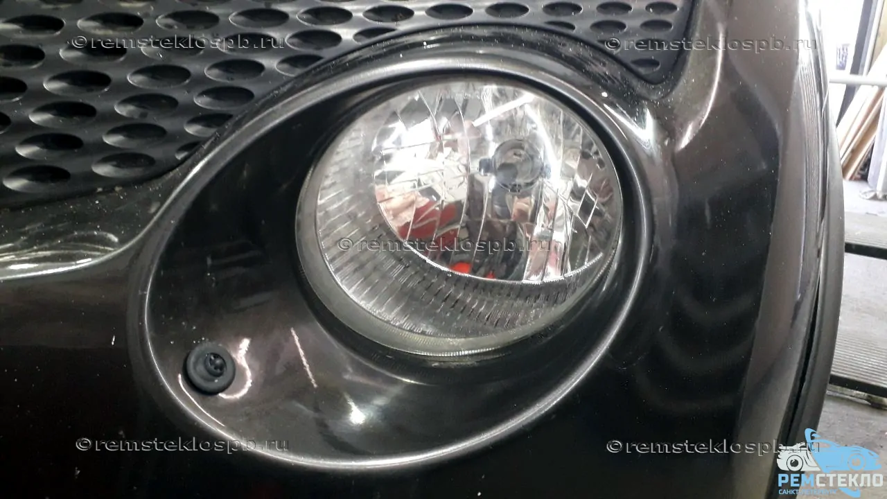 Полировка фар Nissan Juke 1.6 L 2013